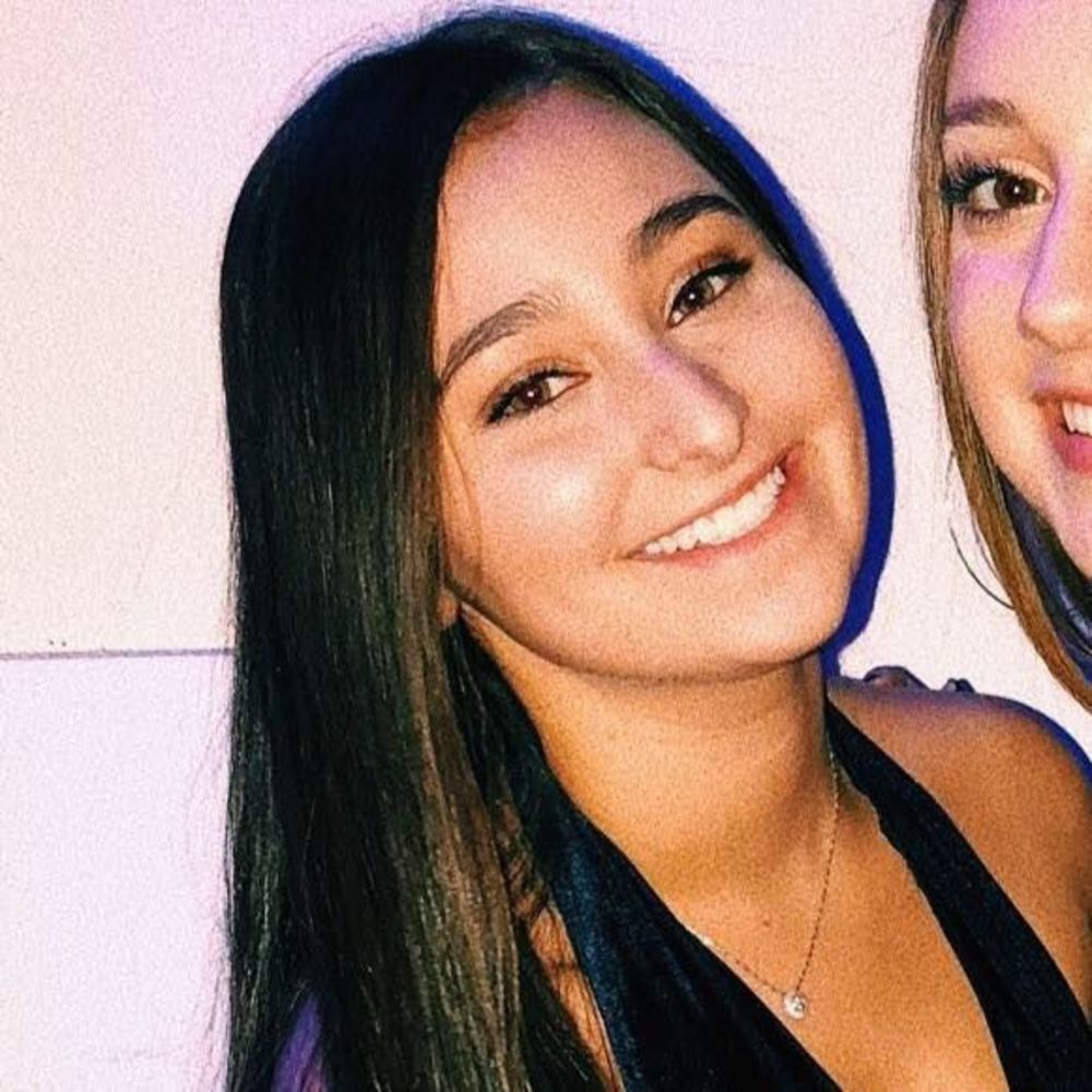 Meet your Posher, Carly